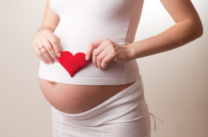 Прием витамина D во время беременности может защитить ребенка от астмы