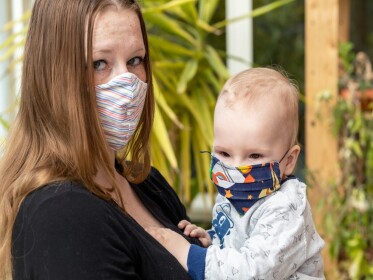 Які шанси передачі SARS-CoV-2 від матері до дитини: профілактика та ризики інфікування
