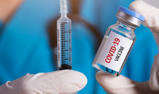 Захист вакцини від COVID-19 зменшується через три місяці