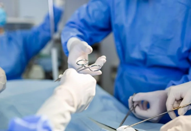 Транексамова кислота в некардіальній хірургії: чи настав час рутинного використання препарату під час операцій високого ризику?