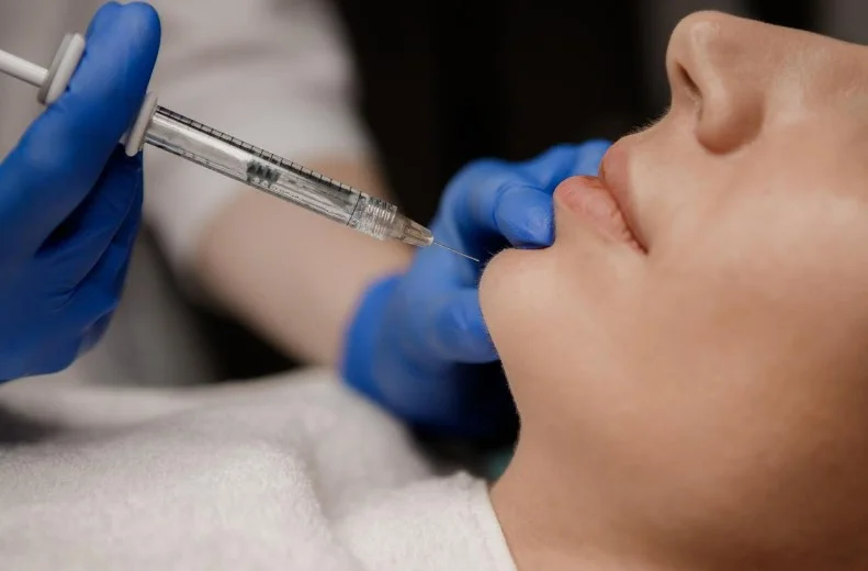 Ультразвукова навігація як новий стандарт безпеки за ін’єкцій дермальних філерів