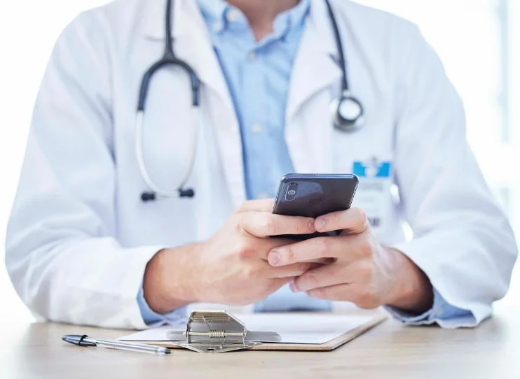 ЕСОЗ оновлює онлайн-сервіси для пацієнтів: декларації та особисті дані без візиту до лікаря