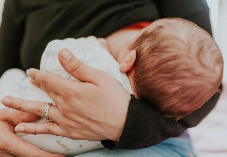 Клінічний феномен: абдомінальна позаматкова вагітність, що досягла доношеного терміну