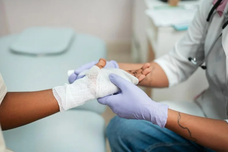 Коли аутотрансплантатів недостатньо: можливості двошарової біоінженерної шкіри для лікування опіків