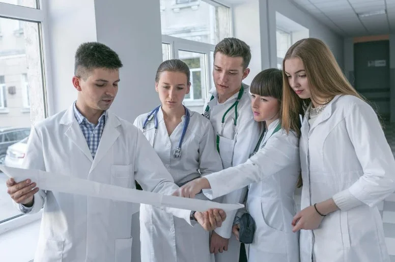 Післядипломна медична освіта в Україні: змінені акценти та професійні виклики