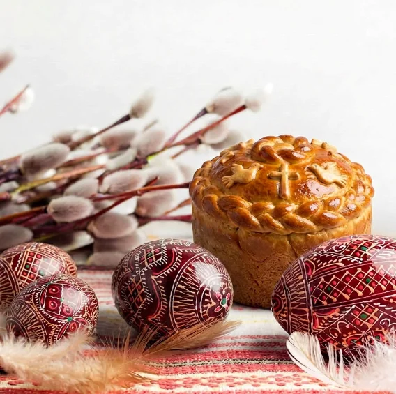 Зі Світлим святом Великодня!