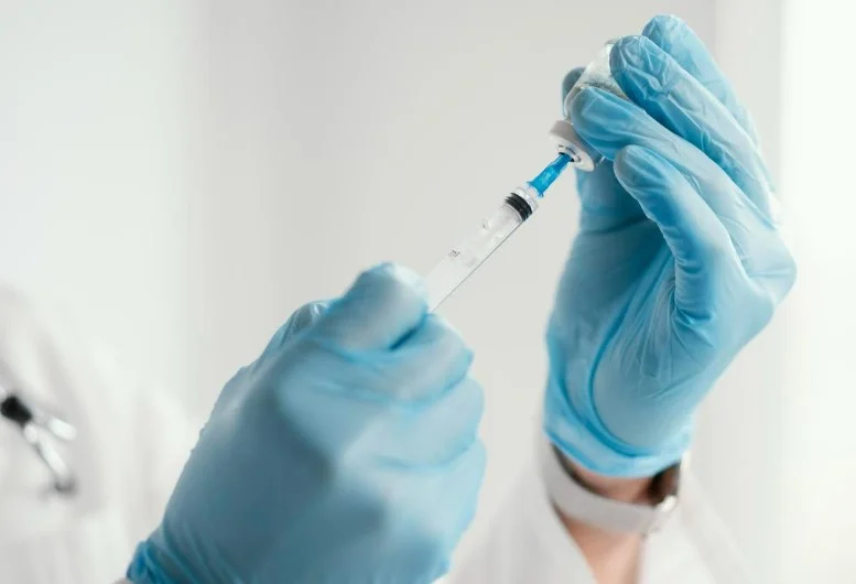 Чи захищає менінгококова вакцина 4CMenB від гонореї? Нові дані спростовують гіпотезу