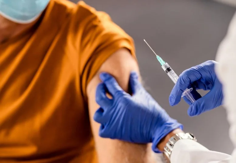 Профілактика інфекції та серцевих подій, або Подвійний ефект вакцини проти оперізувального герпесу